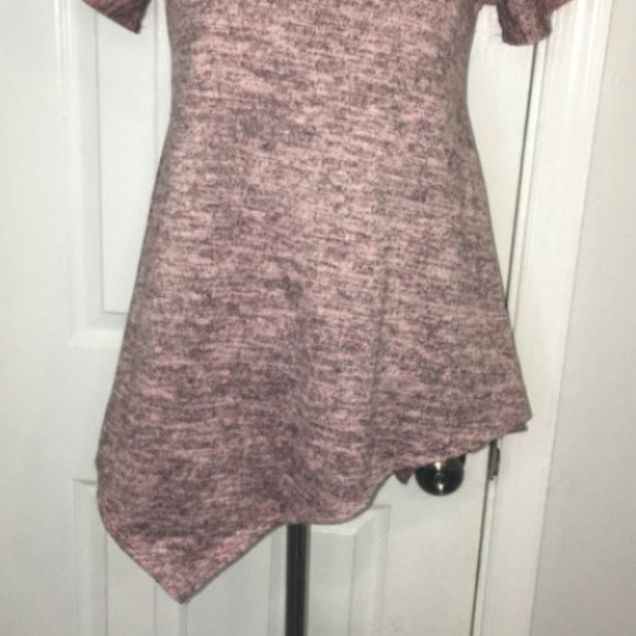 Women’s Star Vixen Hanky Hem Knit Short Sleeve Top - Picture 3 of 8